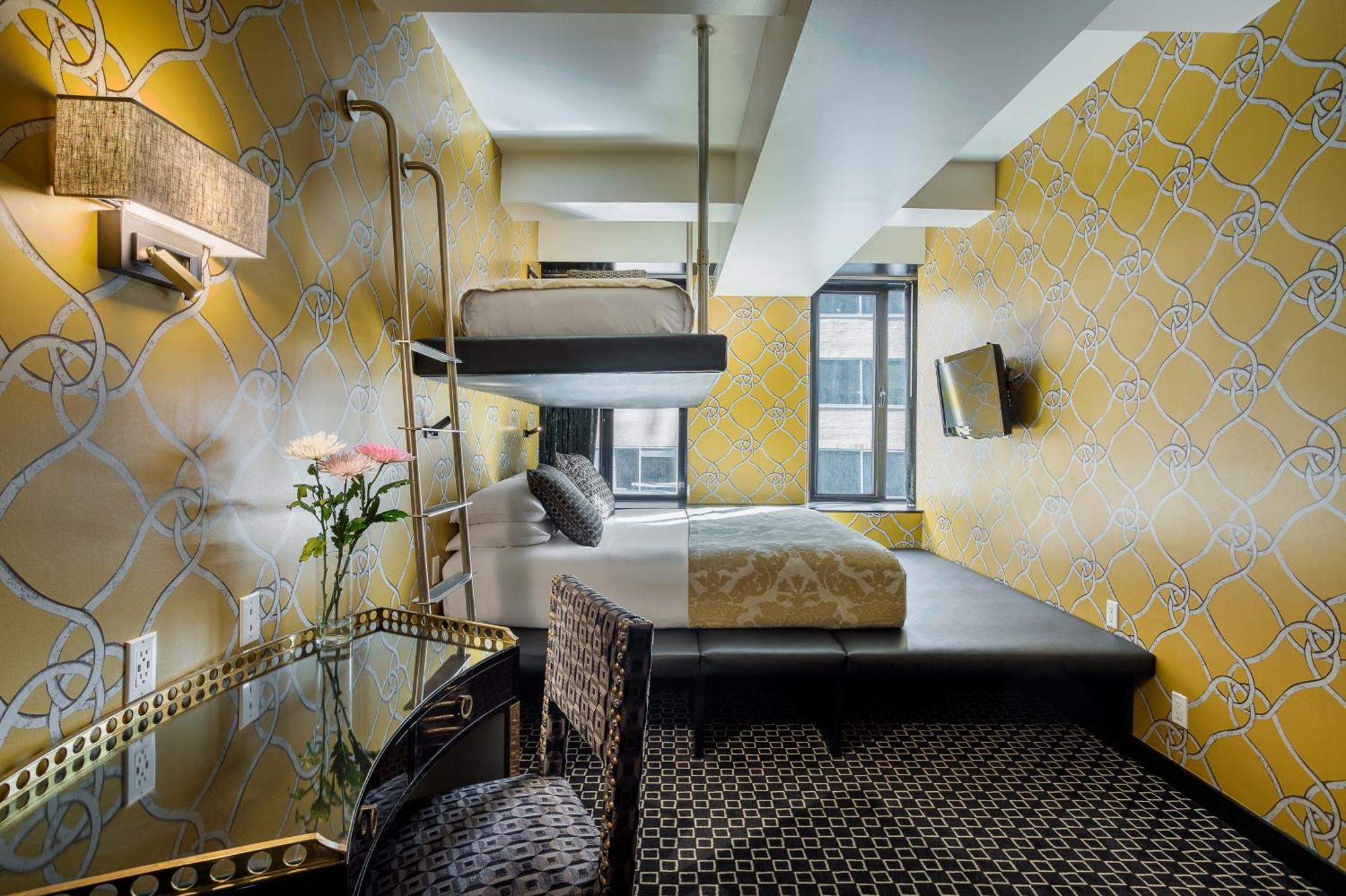 45 Times Square Hotel Ню Йорк Екстериор снимка